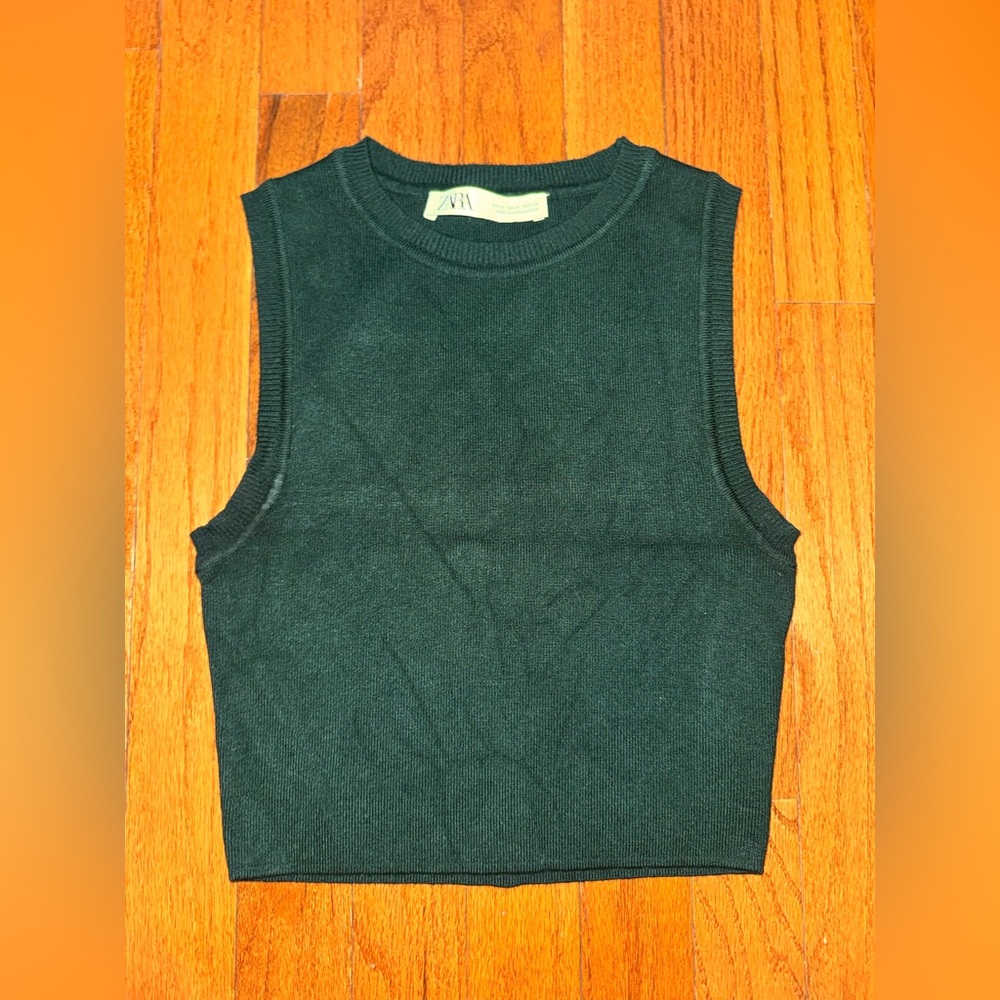 Zara Dark Green Sleeveless Ribbed Knit Crop Top